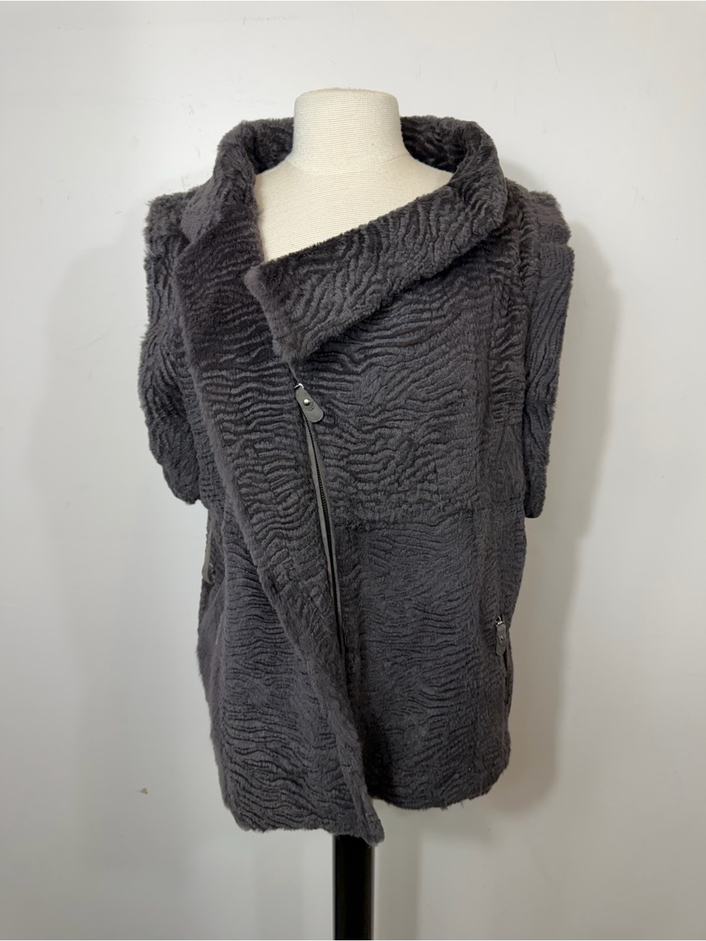 Preen Line Rabbit Fur Vest Women’s Medium Gray Asymmetrical Zip Moto Vest